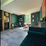 Les Maisons Du Bonheur Bed & Breakfast 3*
