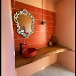 Les Maisons Du Bonheur Bed & Breakfast