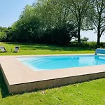 Les Maisons Du Bonheur Bed & Breakfast