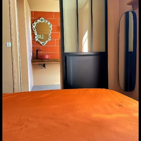 B&B Les Maisons Du Bonheur Château-Garnier