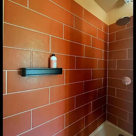 B&B Les Maisons Du Bonheur Château-Garnier