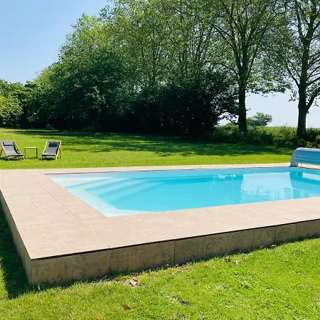 Les Maisons Du Bonheur Bed & Breakfast