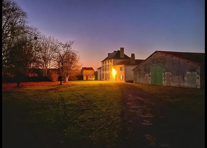 Les Maisons Du Bonheur Bed and Breakfast 3*