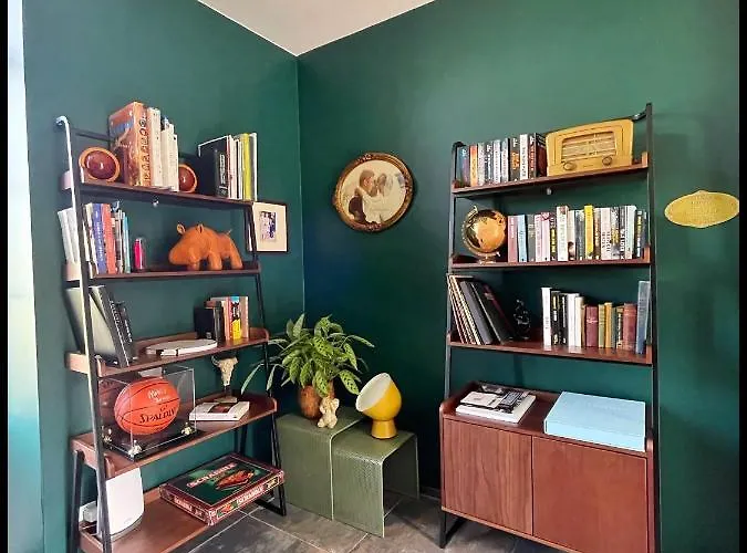 Les Maisons Du Bonheur Bed and Breakfast Château-Garnier