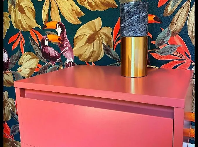 Les Maisons Du Bonheur Bed and Breakfast Château-Garnier